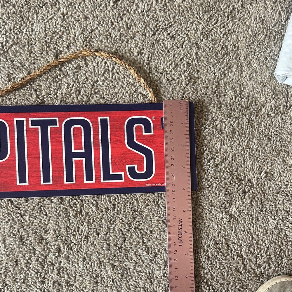 Capitals Avenue Sign with Rope - Picture 4 of 5